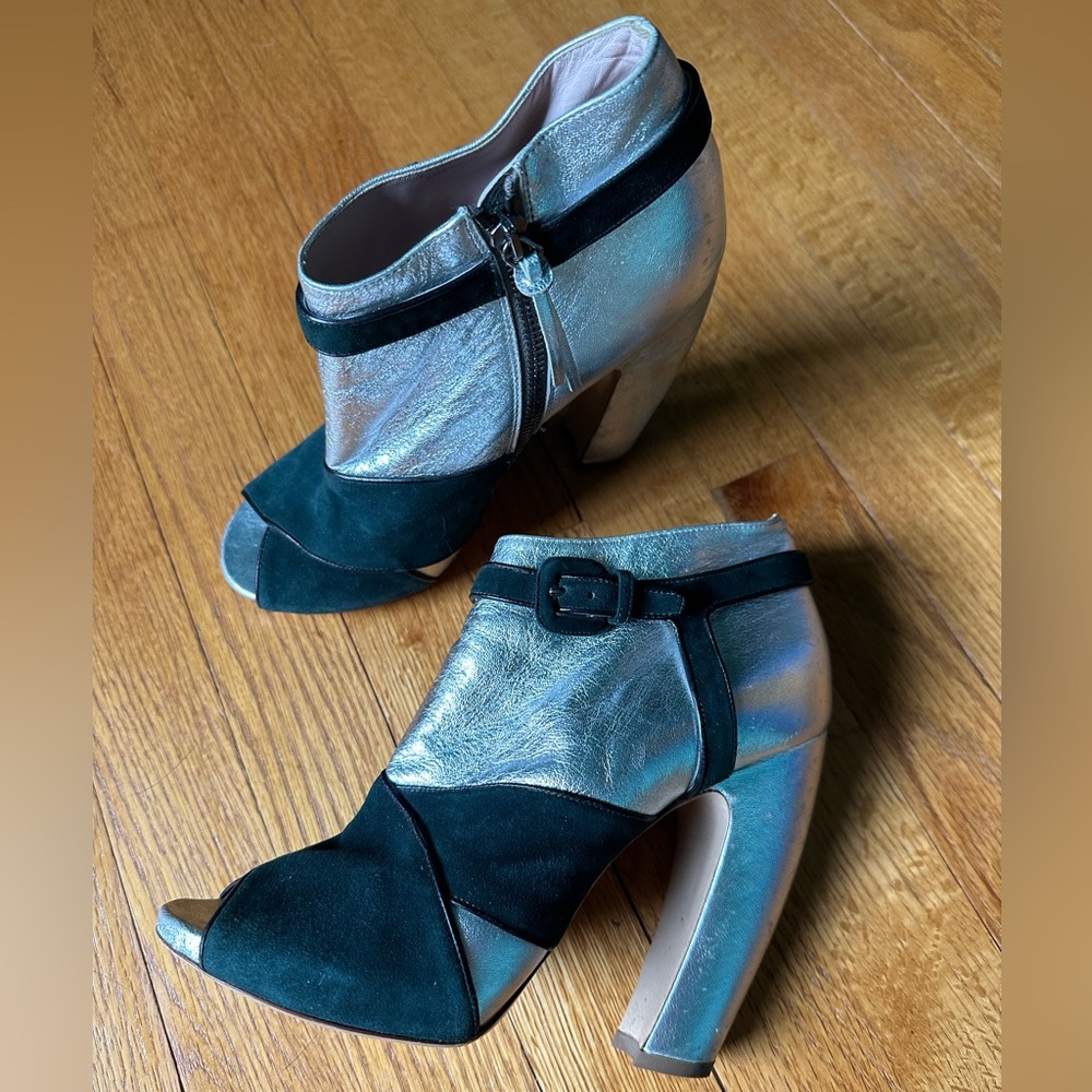 Miu Miu Open Toe Heels From Fall-Winter 2011 Runw… - image 4